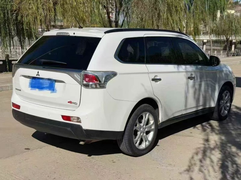 宝鸡13年三菱欧蓝德7