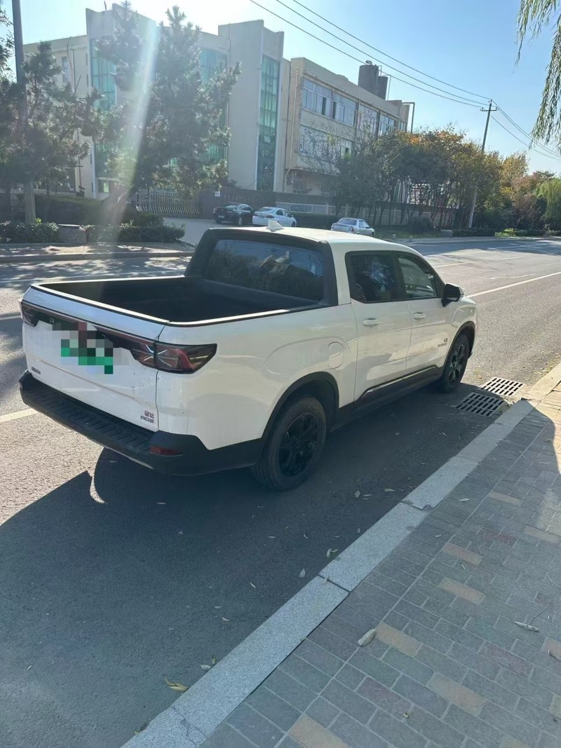 青岛24年吉利雷达4