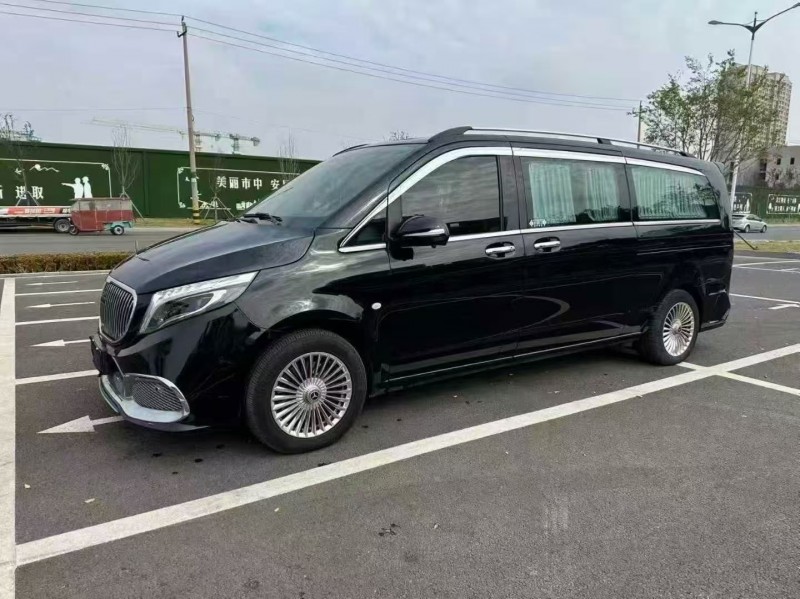 枣庄22年奔驰威霆3