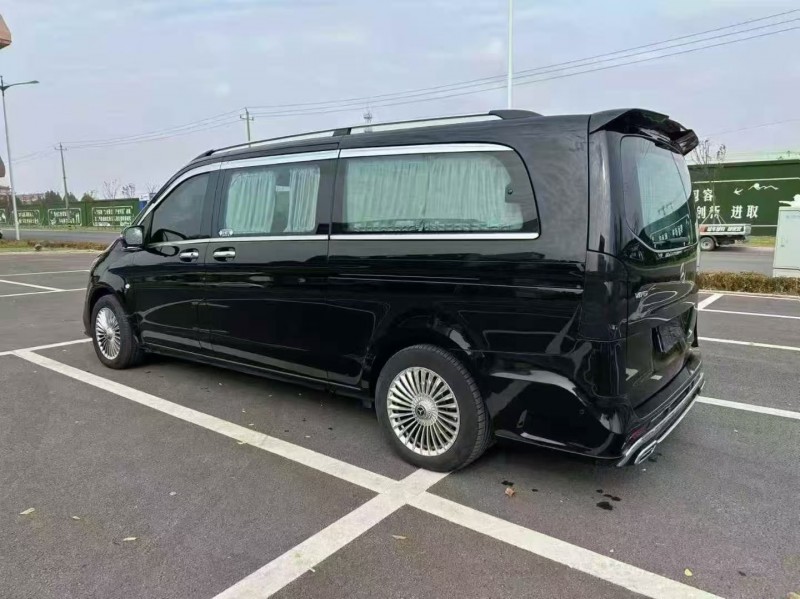 枣庄22年奔驰威霆8