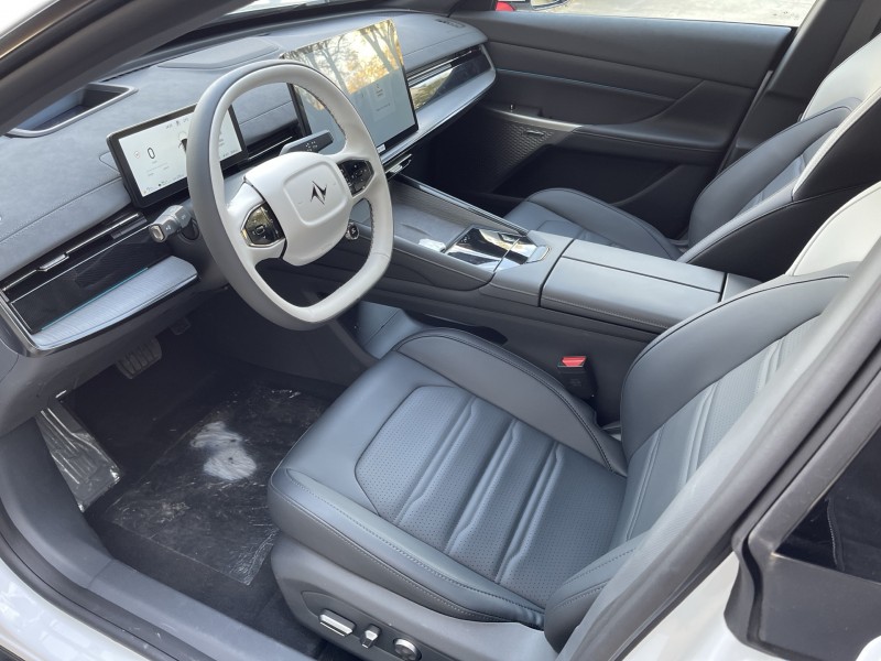 济宁25年东风奕派4