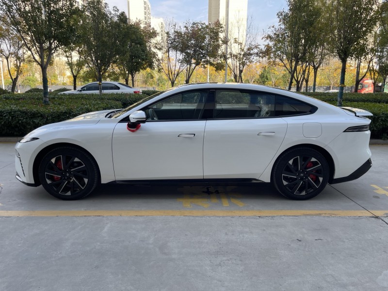 济宁25年东风奕派8