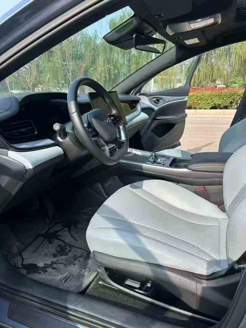 枣庄23年比亚迪海豹4