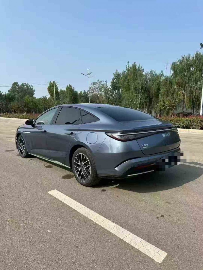 枣庄23年比亚迪海豹8