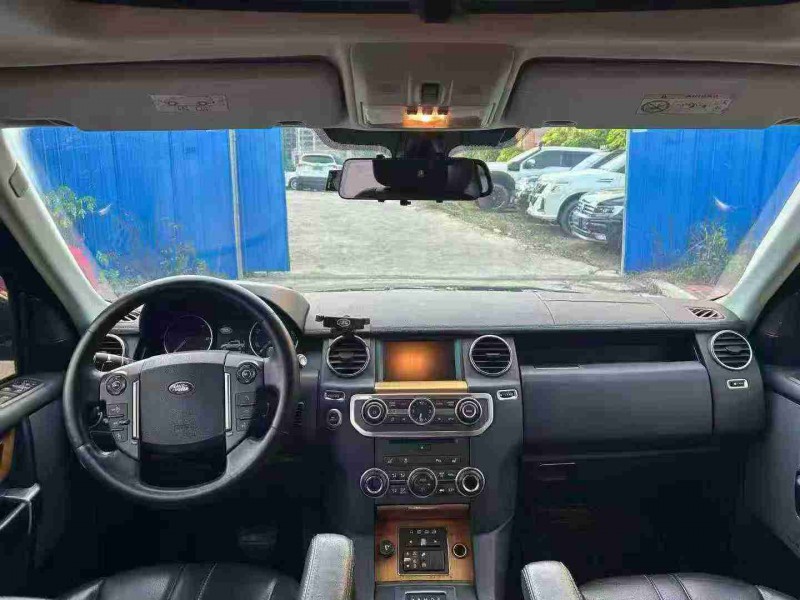 南宁15年路虎发现5