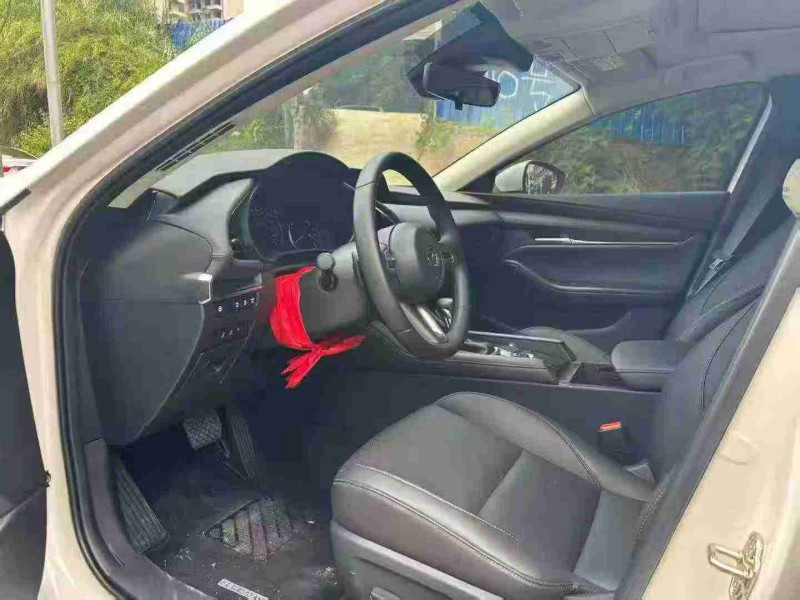 南宁25年马自达昂克赛拉4