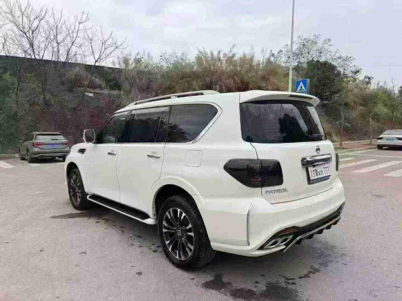 南宁20年日产途乐7