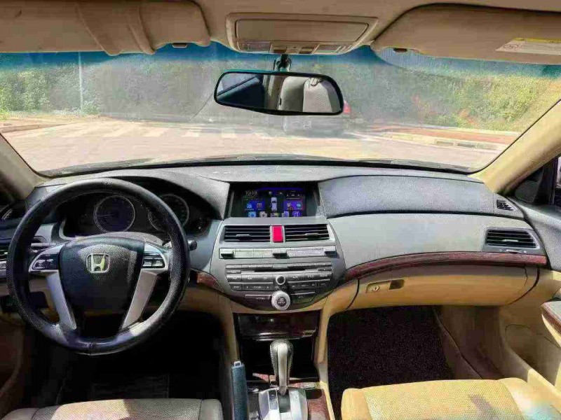 南宁13年本田雅阁5