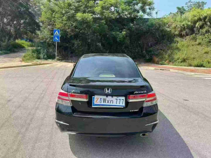 南宁13年本田雅阁9