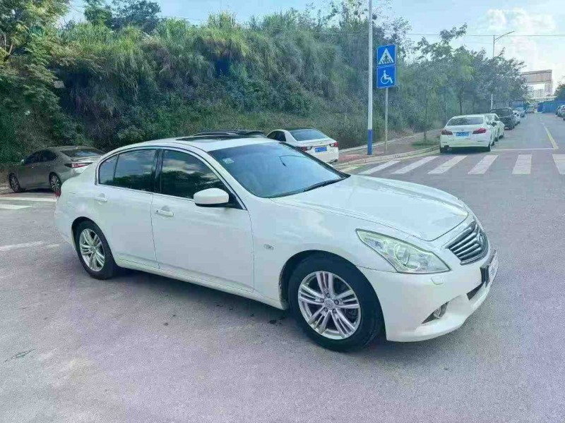 南宁12年英菲尼迪G252