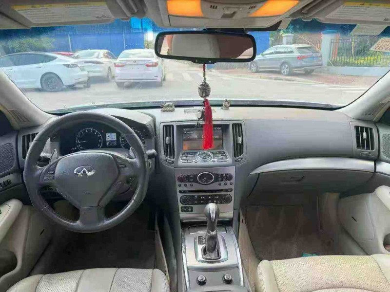 南宁12年英菲尼迪G255