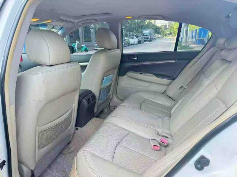 南宁12年英菲尼迪G256