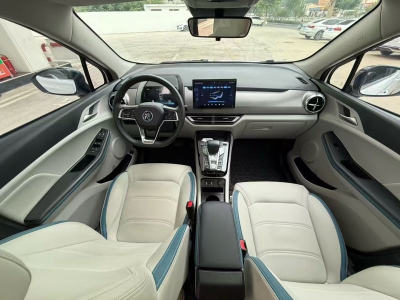 保定23年比亚迪元6