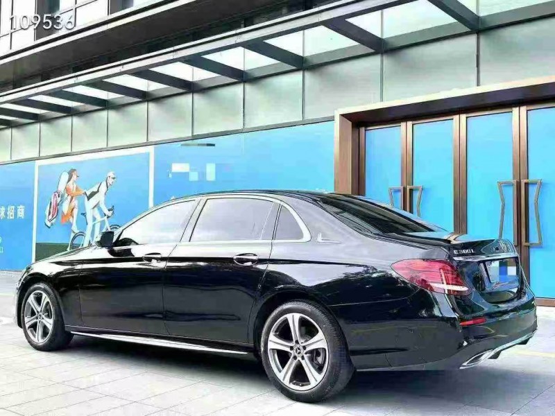 广州19年奔驰E8