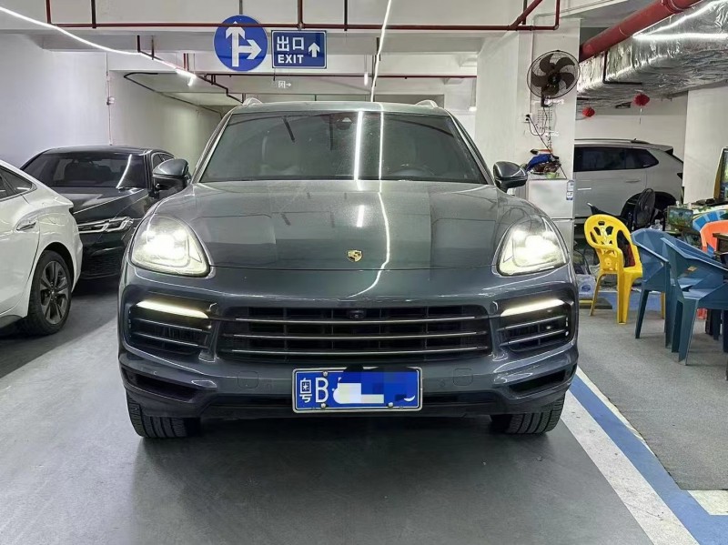 广州18年保时捷卡宴1