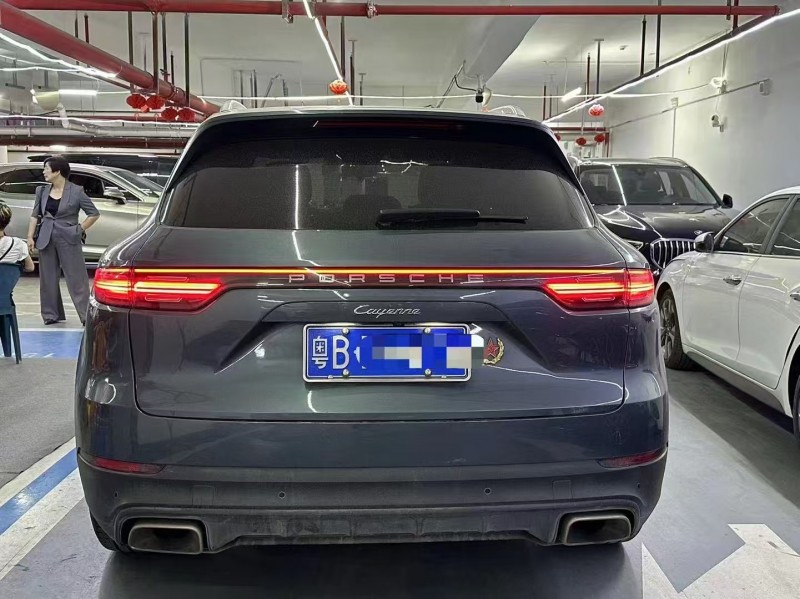 广州18年保时捷卡宴6