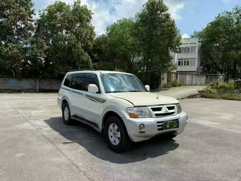 贵阳15年三菱帕杰罗3