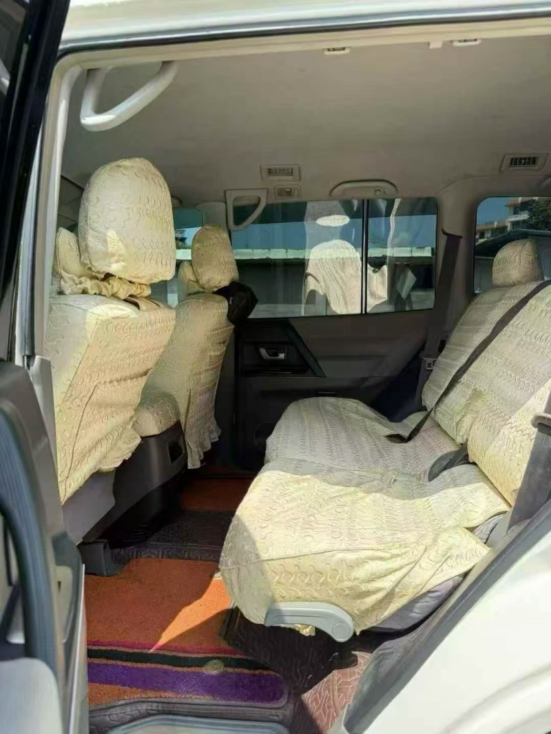 贵阳15年三菱帕杰罗8