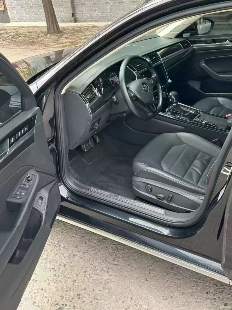 保定19年大众辉昂2