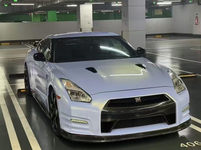广州13年日产GT-R3