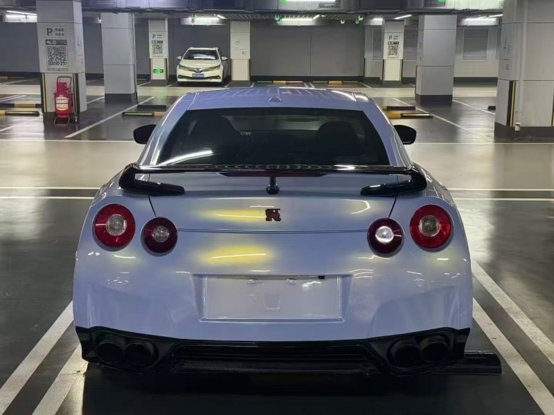 广州13年日产GT-R6