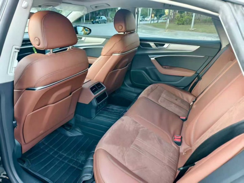 临沧24年奥迪A7L4