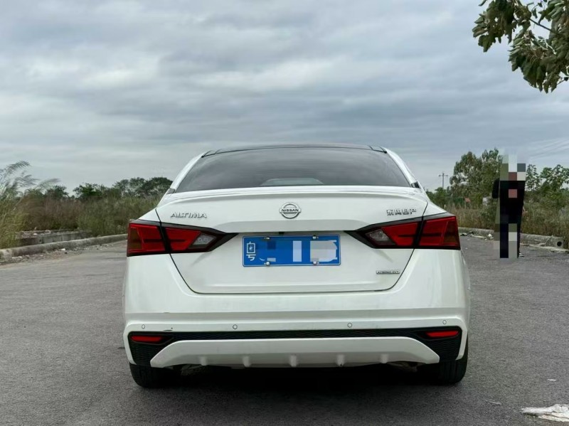 广州22年日产天籁9