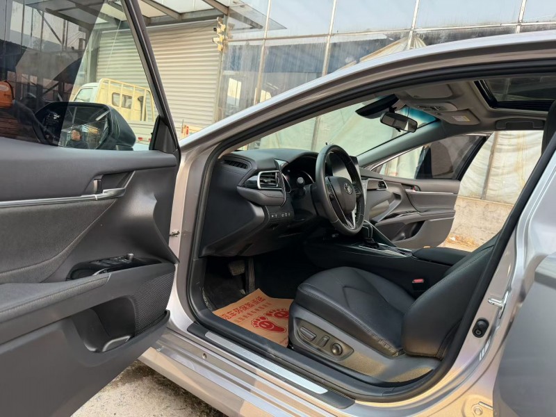 徐州21年丰田凯美瑞4