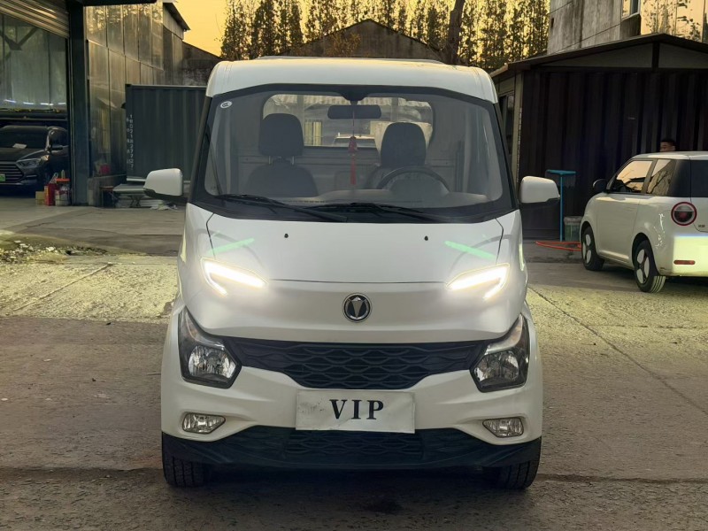 徐州22年飞碟箱货货车1