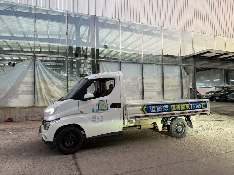 徐州22年飞碟箱货货车2