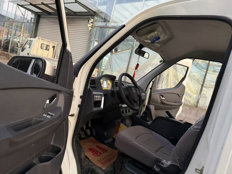 徐州22年飞碟箱货货车4