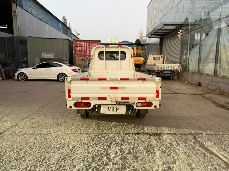 徐州22年飞碟箱货货车9