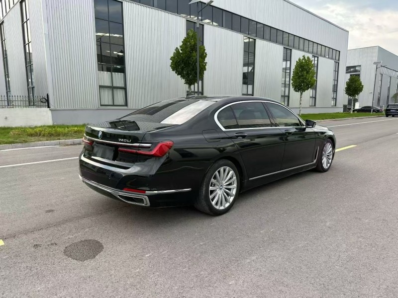 徐州20年宝马7系8