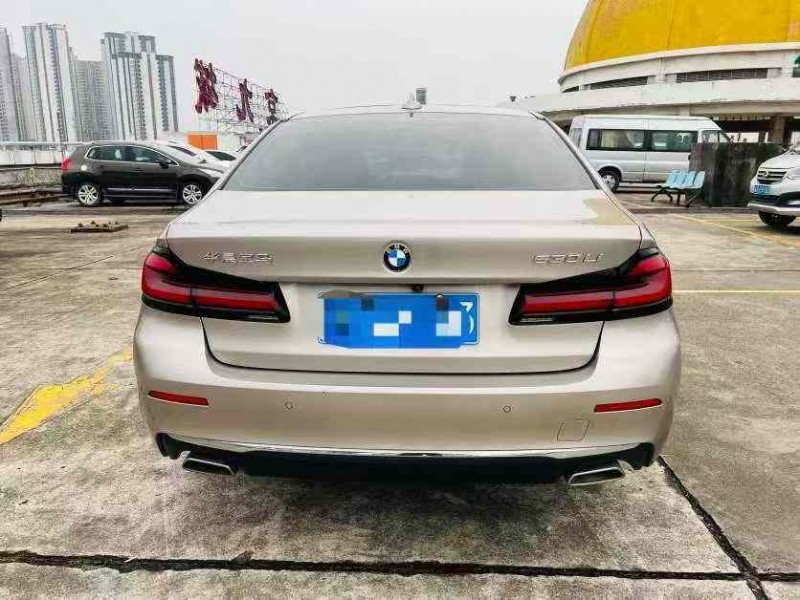 东莞21年宝马5系8