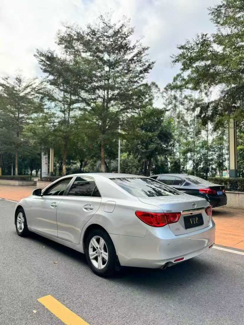 东莞13年丰田锐志7