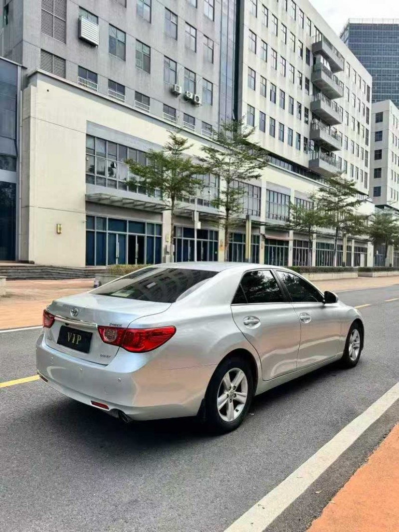 东莞13年丰田锐志9