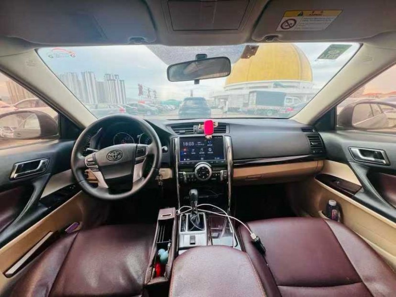 东莞12年丰田锐志6