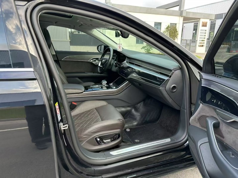 徐州21年奥迪A8L5