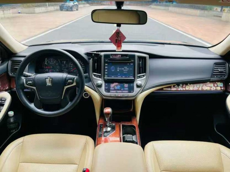 东莞17年丰田皇冠6