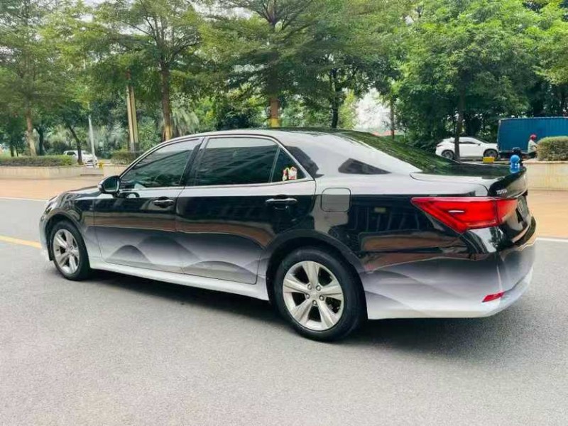 东莞17年丰田皇冠7