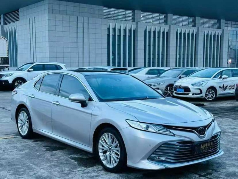 东莞19年丰田凯美瑞3