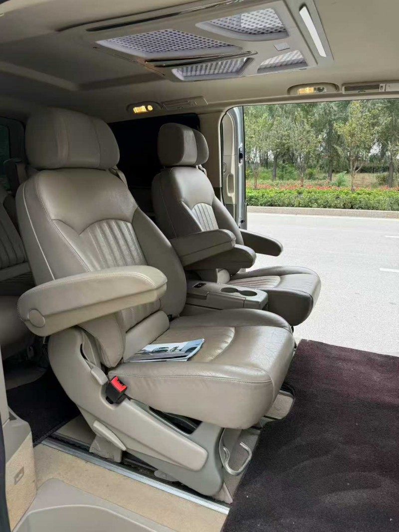 枣庄15年奔驰唯雅诺5