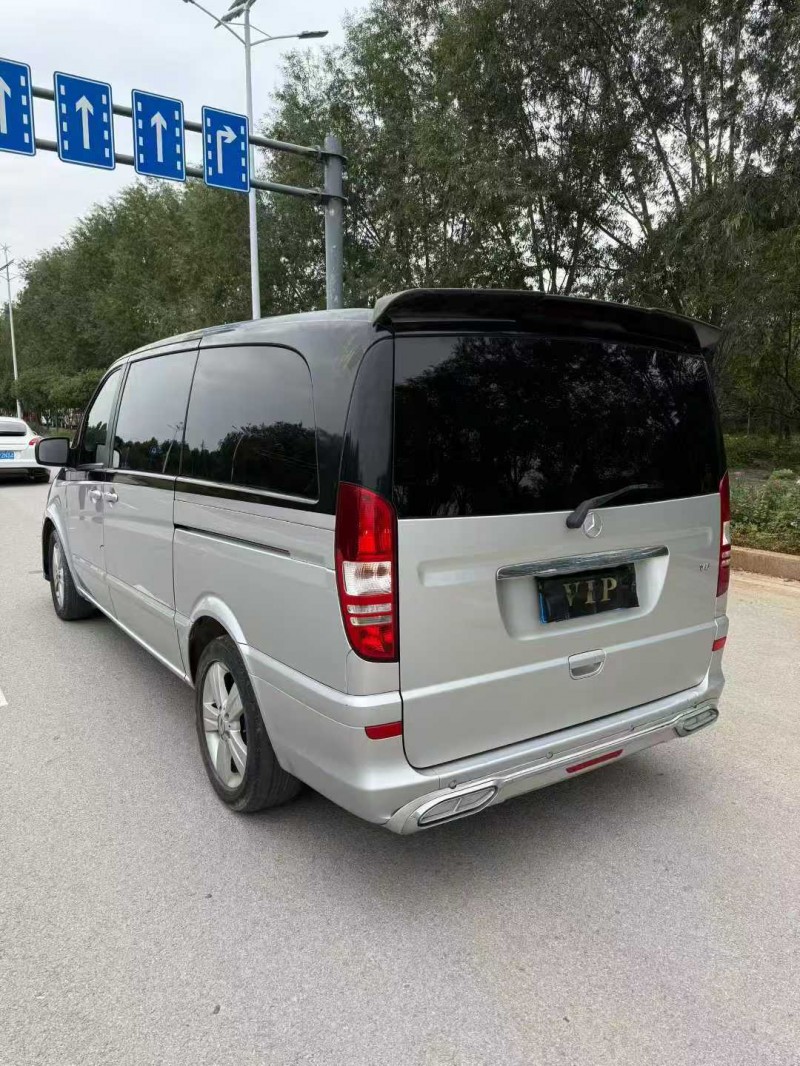 枣庄15年奔驰唯雅诺8