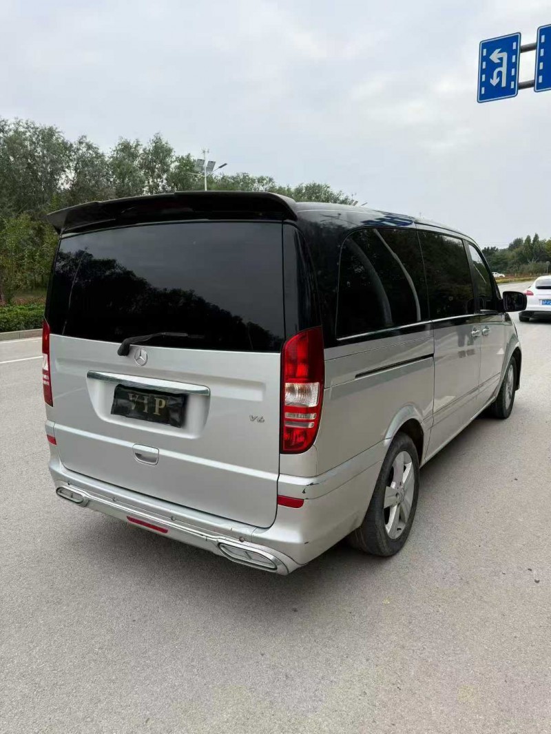 枣庄15年奔驰唯雅诺9