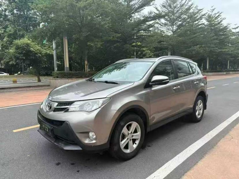 东莞14年丰田RAV43
