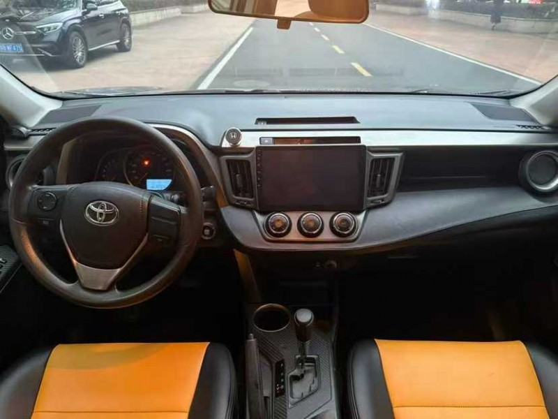 东莞14年丰田RAV45