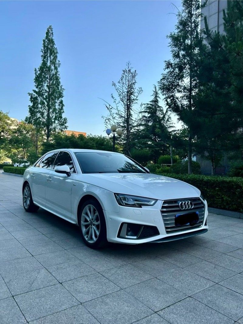 烟台19年奥迪A4L3