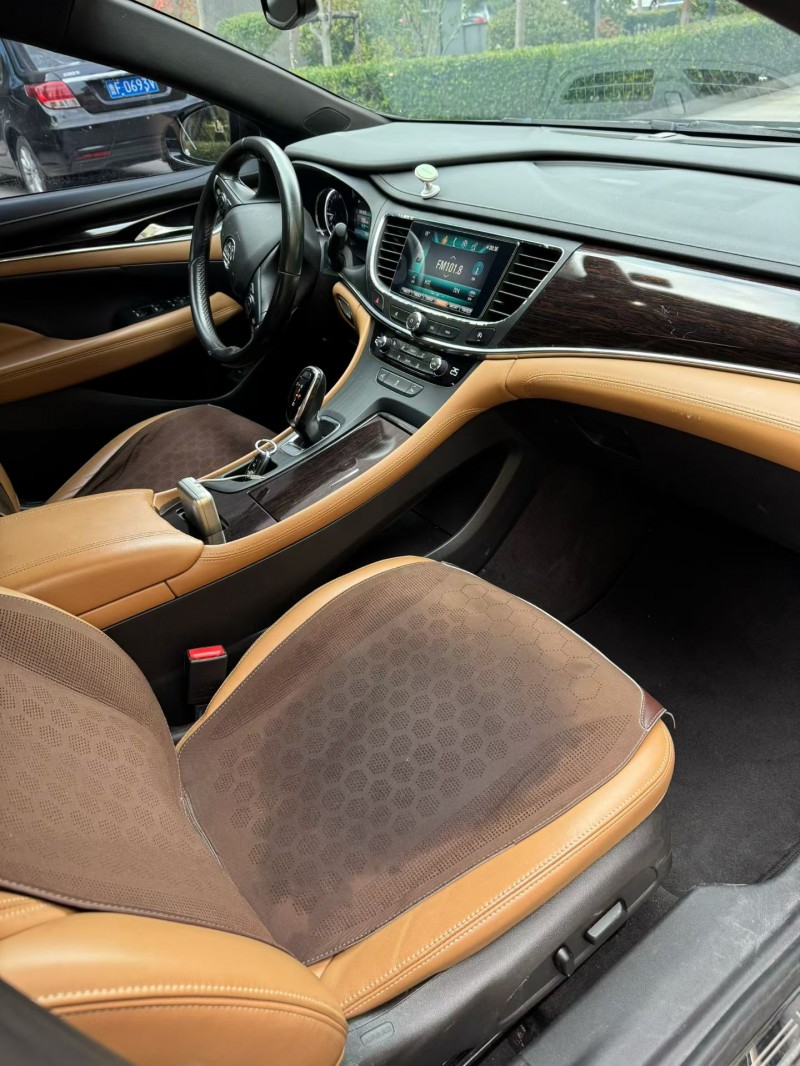 烟台18年别克君越5