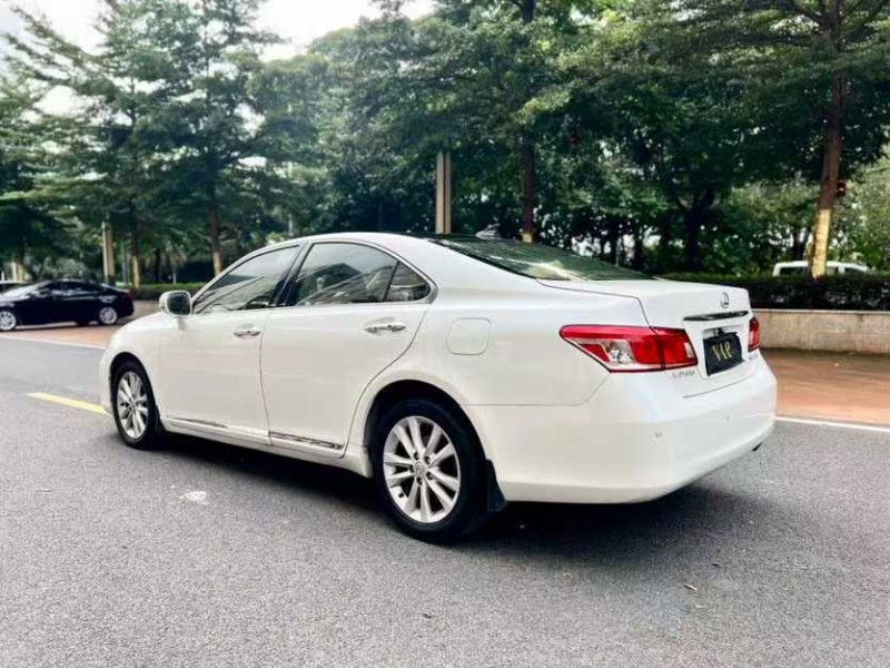 东莞12年雷克萨斯ES7