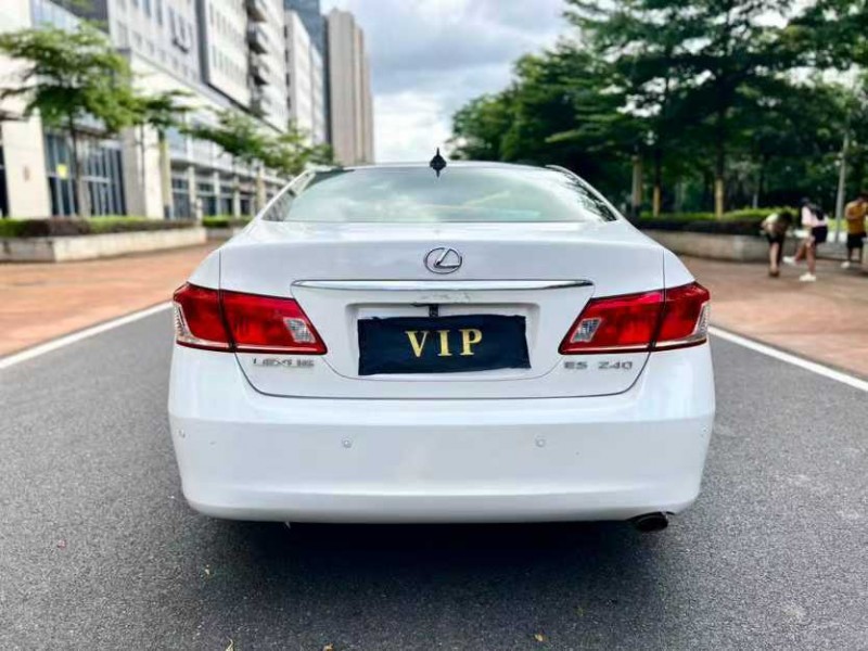 东莞12年雷克萨斯ES8